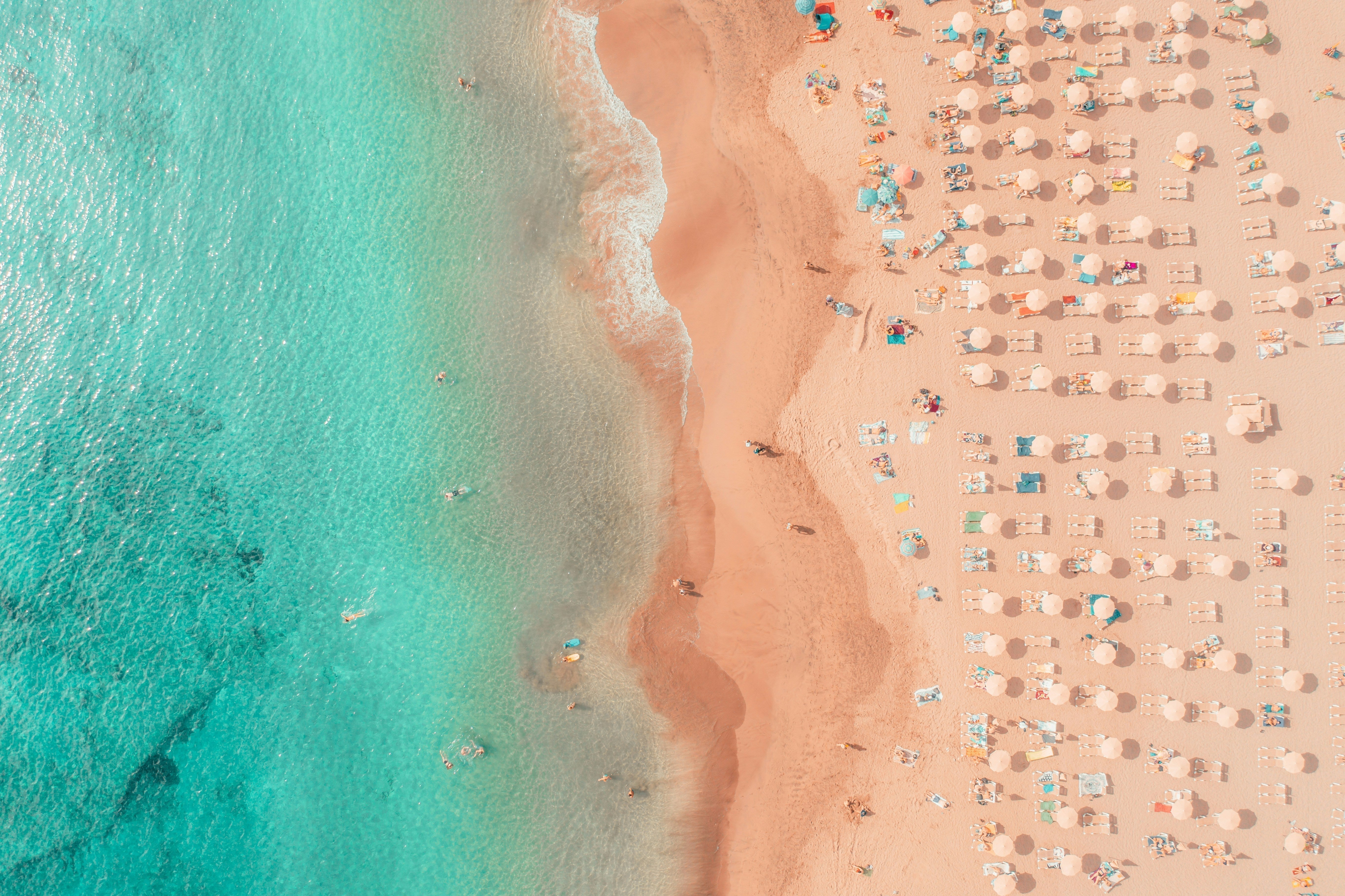 Strandschmuck: Welcher Schmuck übersteht Sonne, Salz & Sand? Der Urlaubs-Guide ICRUSH