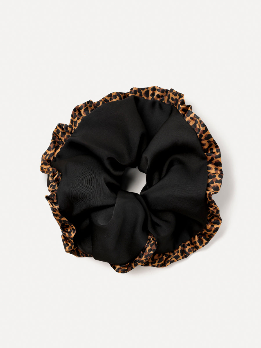 Chic Charm Leopard Scrunchie