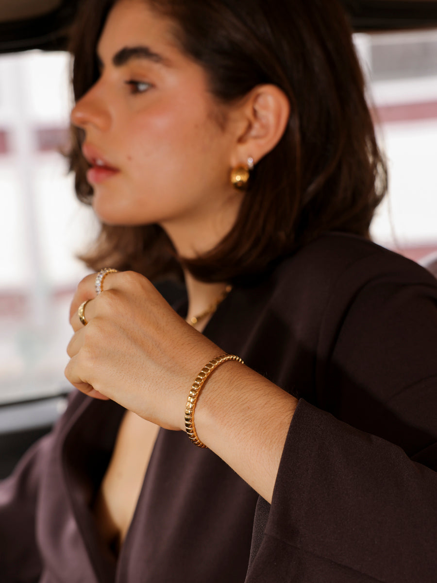 Lustrous Wave Armcuff