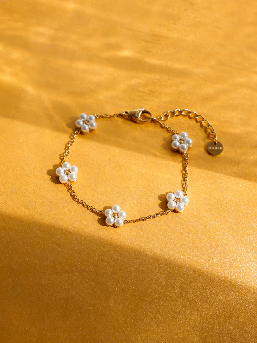 Pearl Bloom ARMBAND