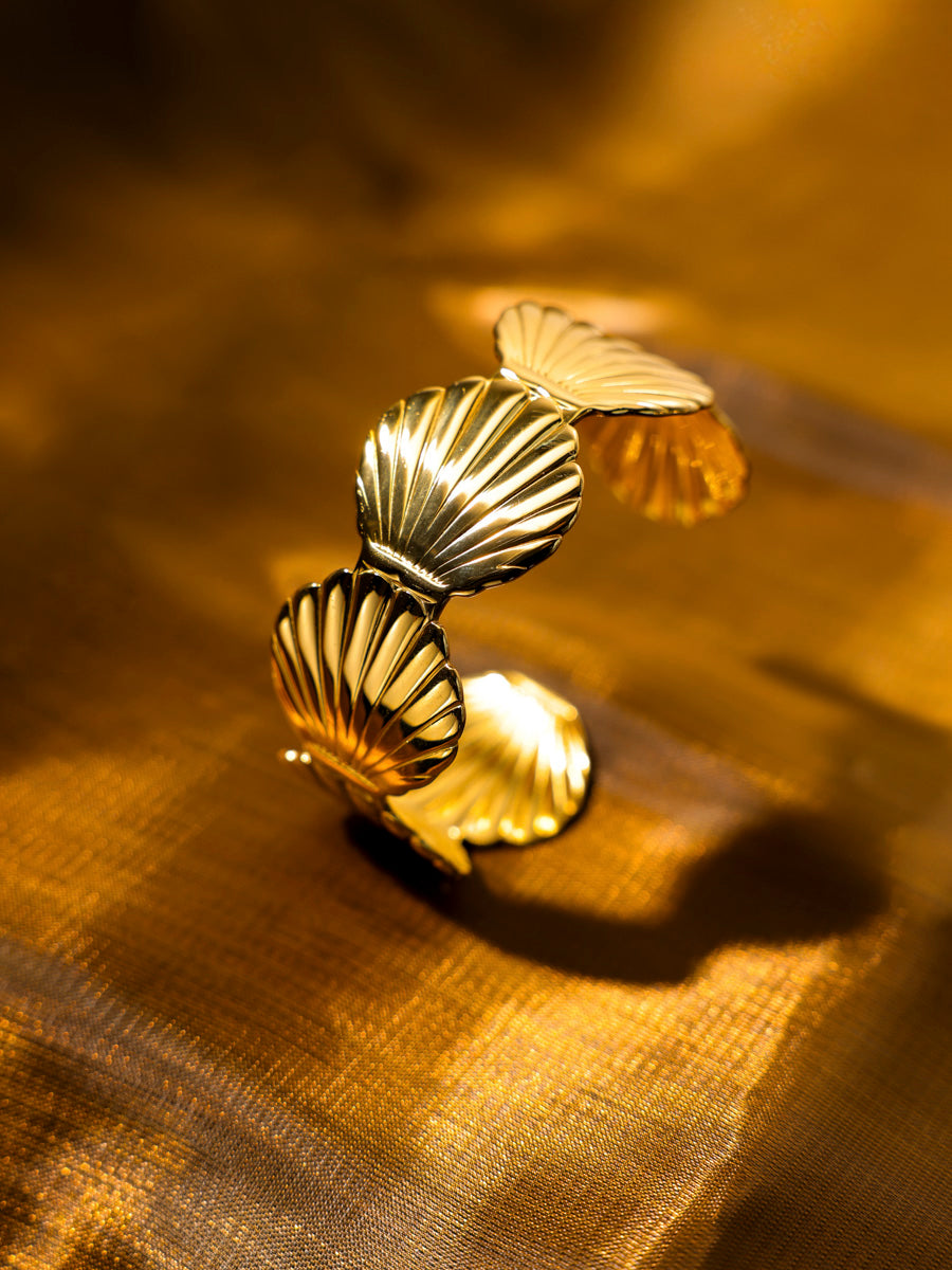 Shell Dream Armcuff