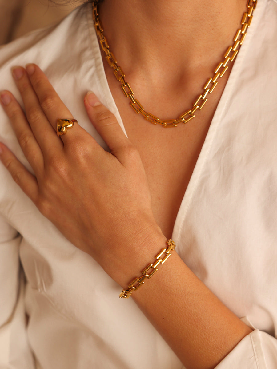 Bold Connection ARMBAND