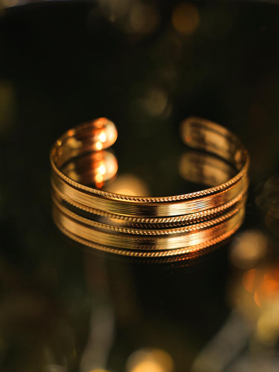 Delicate Edge Armcuff