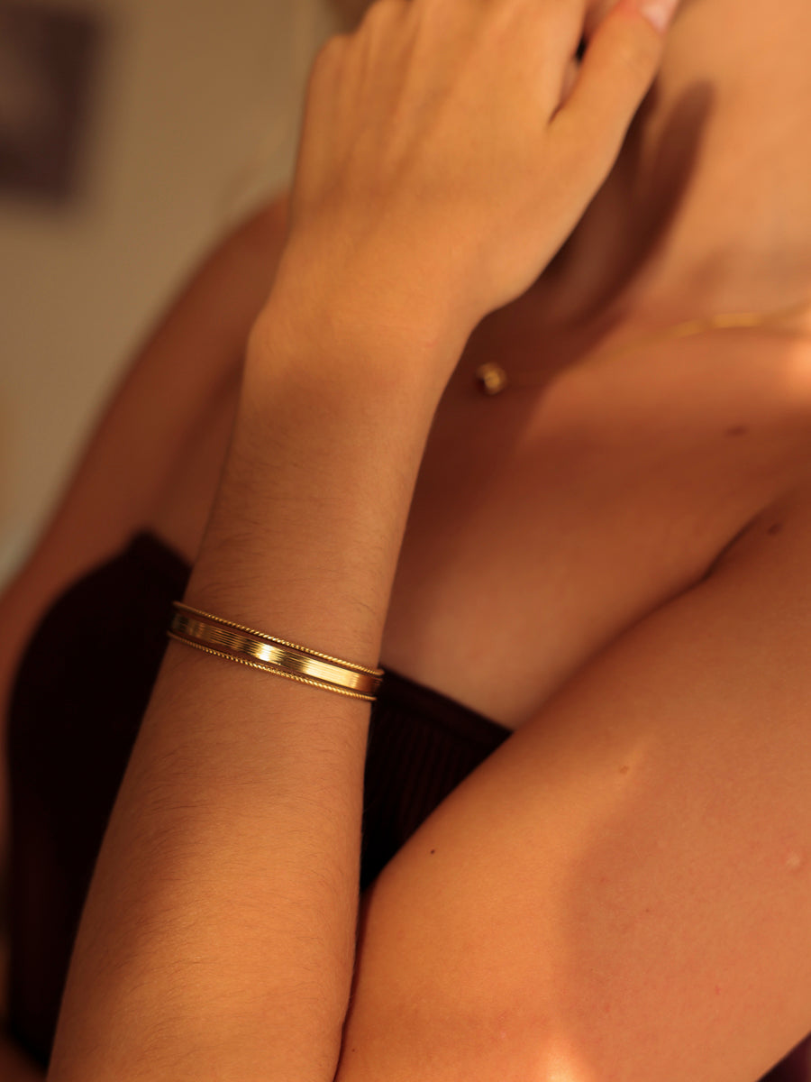 Delicate Edge Armcuff
