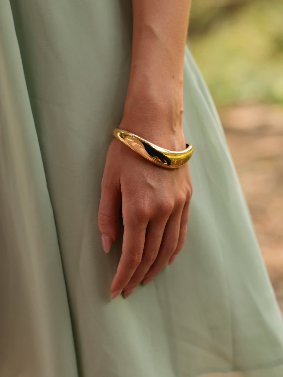 Silent Grace Armcuff
