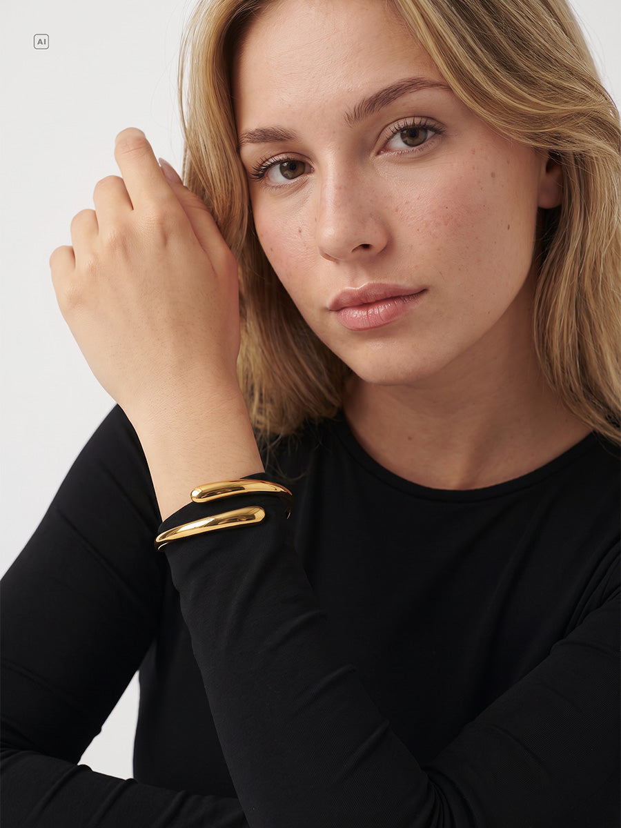Refined Arc Armcuff