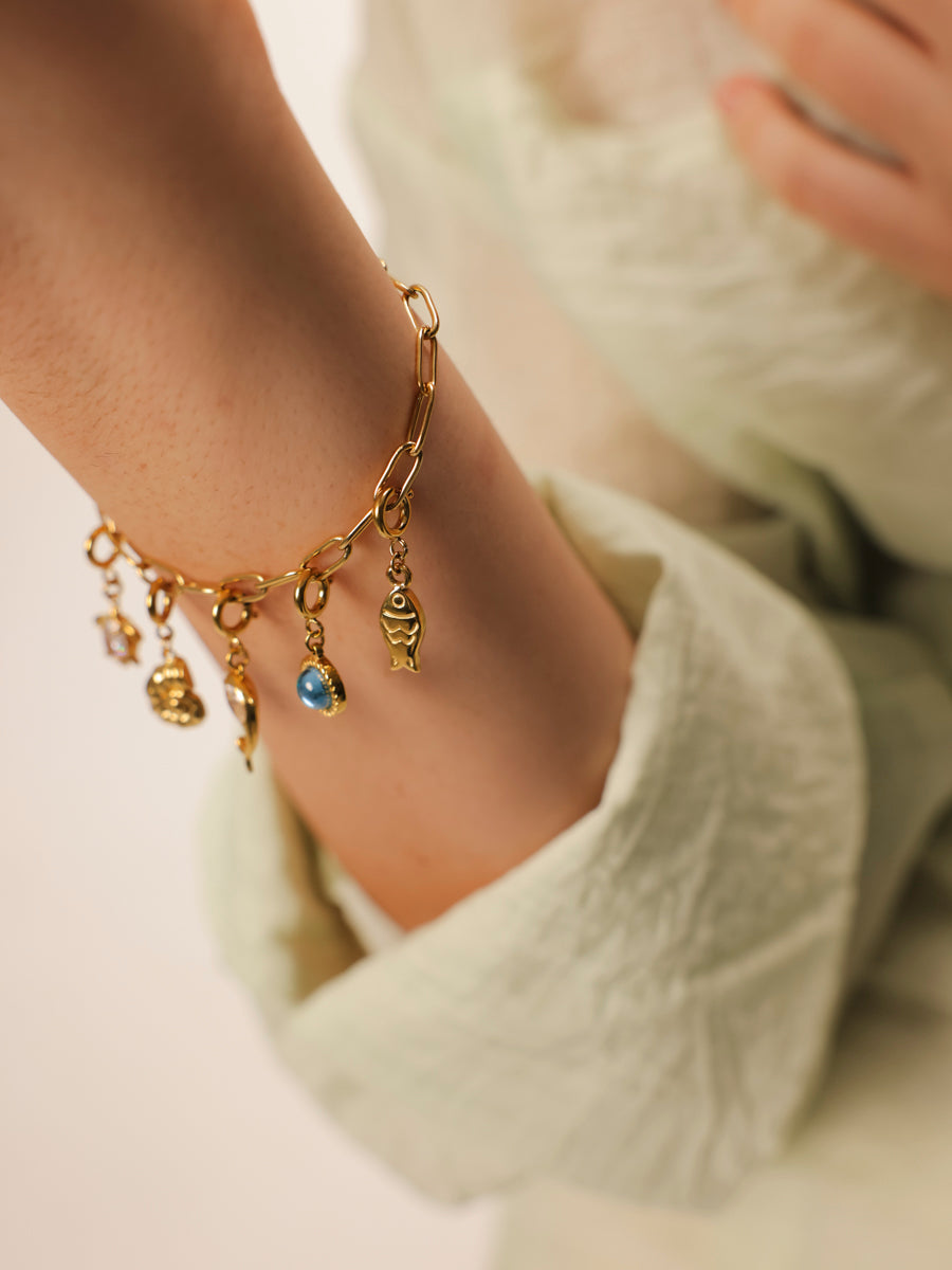 Whispering Light Ketten-Charm