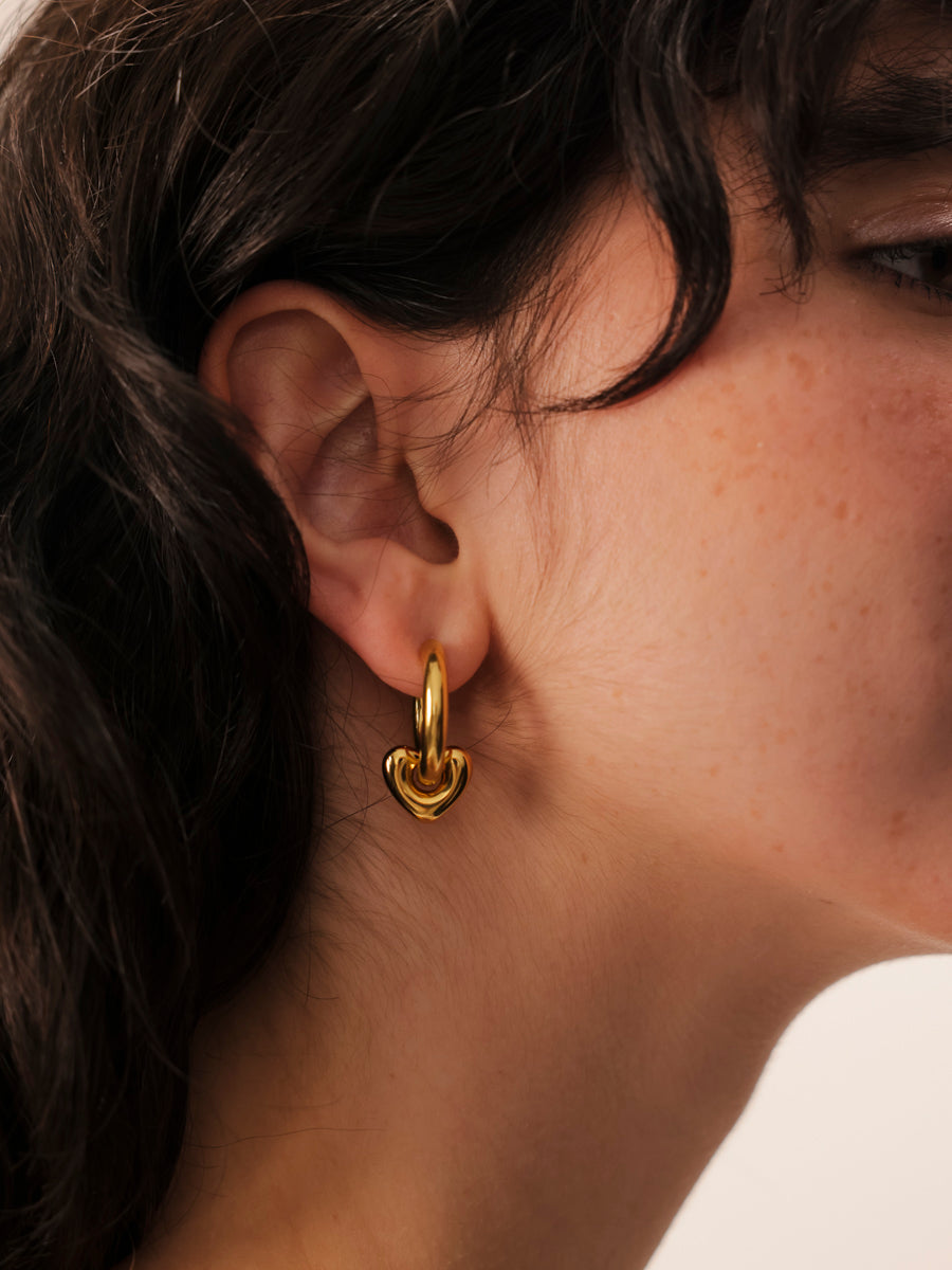 12,5×14,6mm Loving Embrace Ohrring-Charm