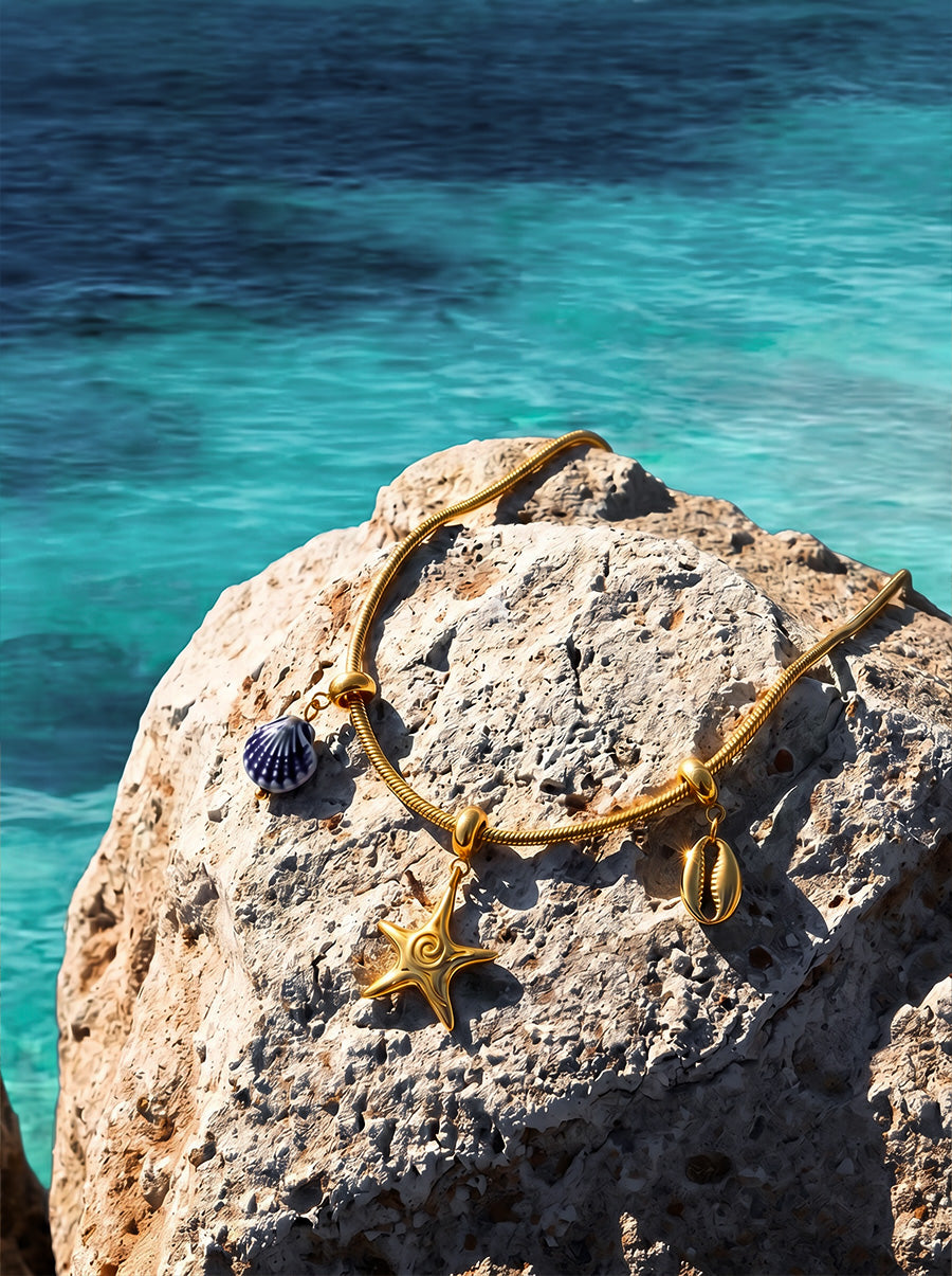 Crush Fix Charm Coast Cowrie