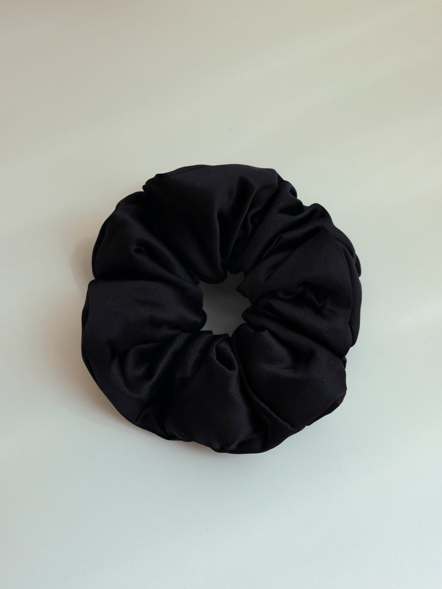 Fluffy Touch Pure Silk Scrunchie Black