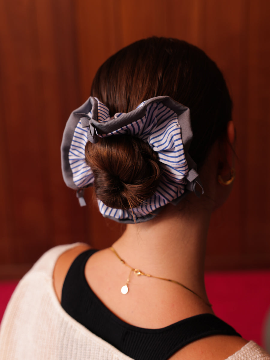 Bow Dream Navy-striped Scrunchie