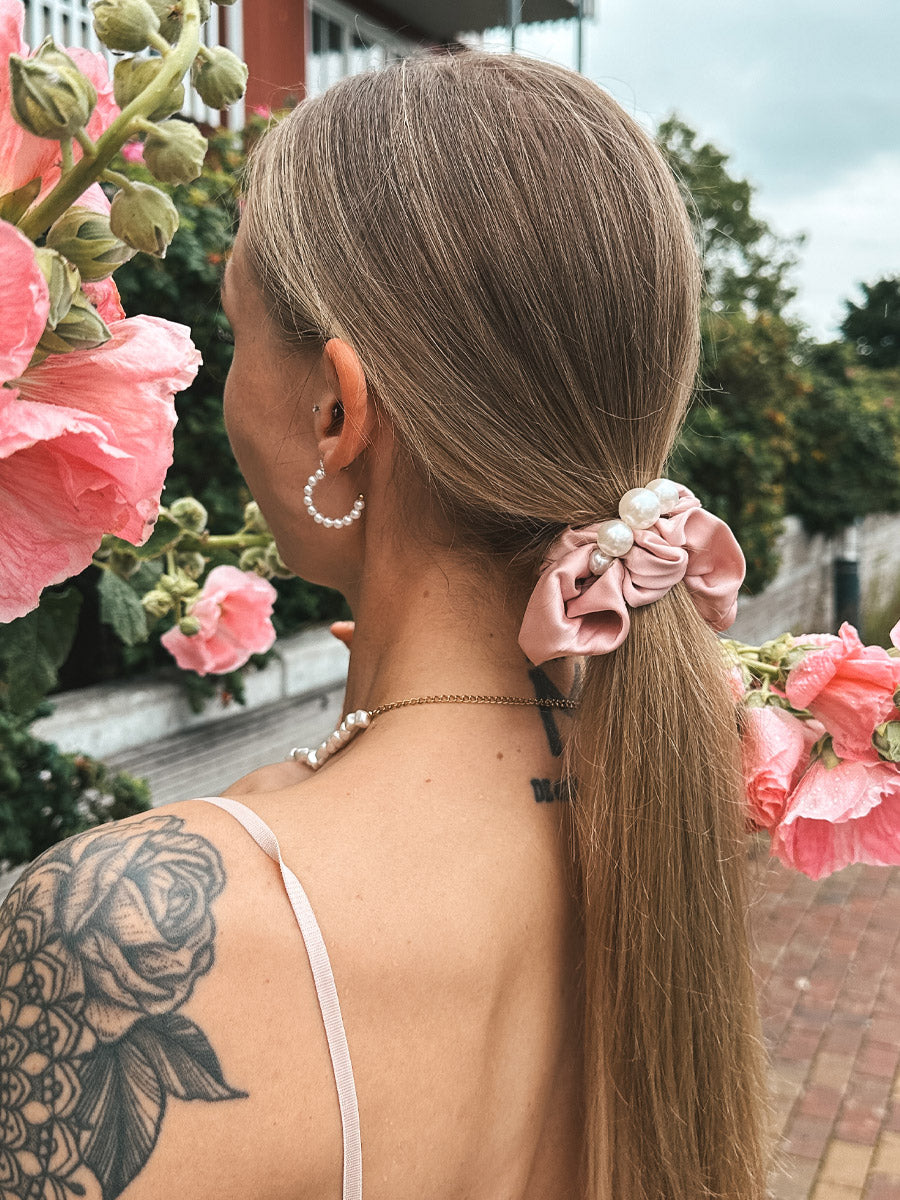 Pearl Elegance Pink Scrunchie