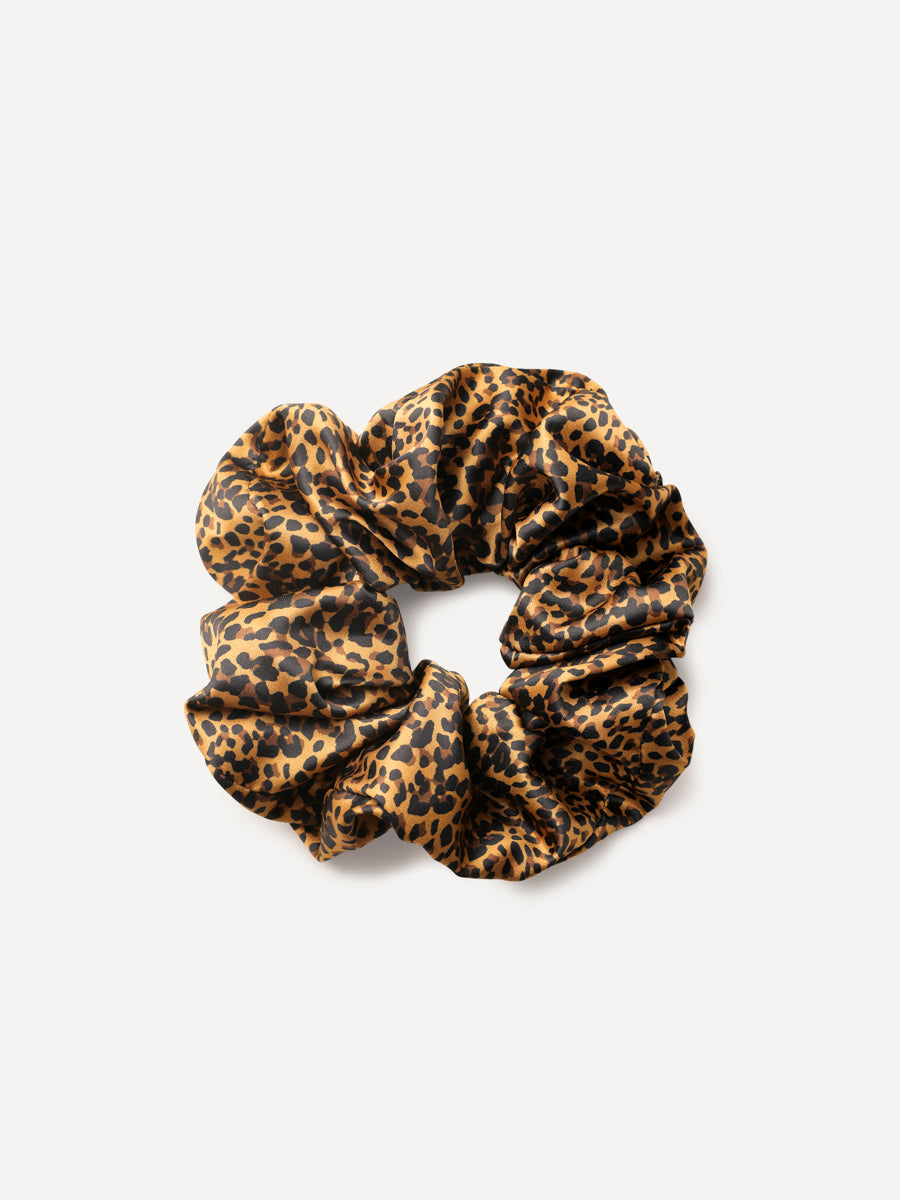 Chic Beauty Leopard Scrunchie