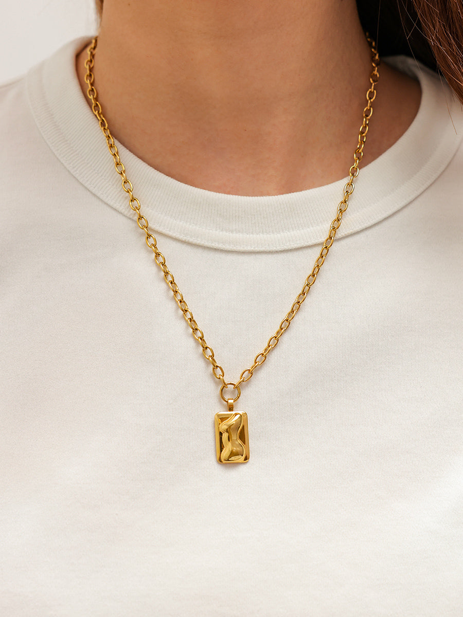 Curvy chain