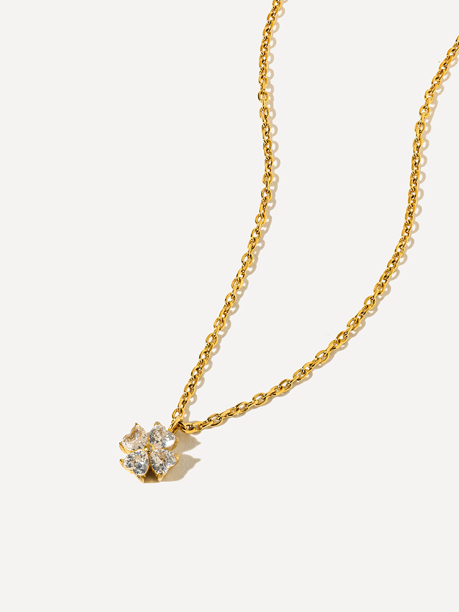 Heart Petal Kette