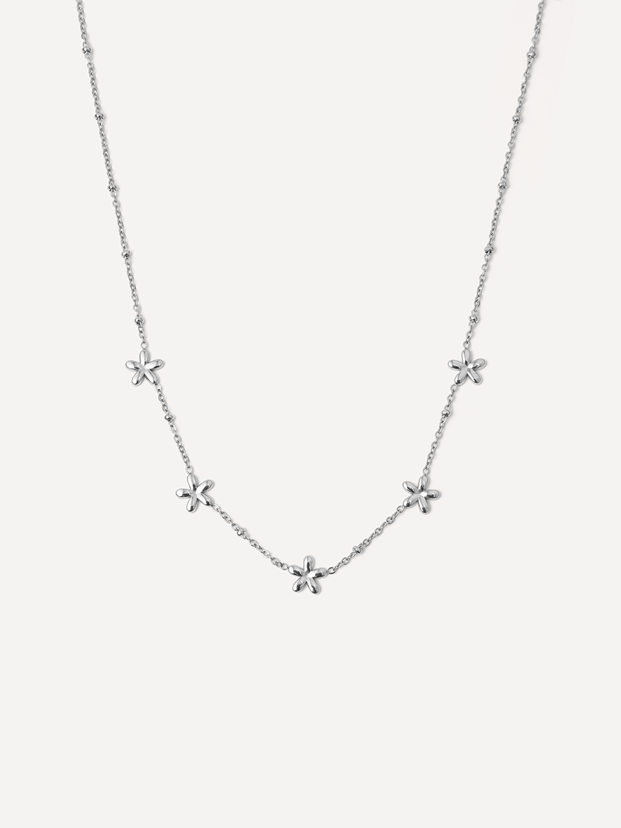 Dainty Flower Necklace