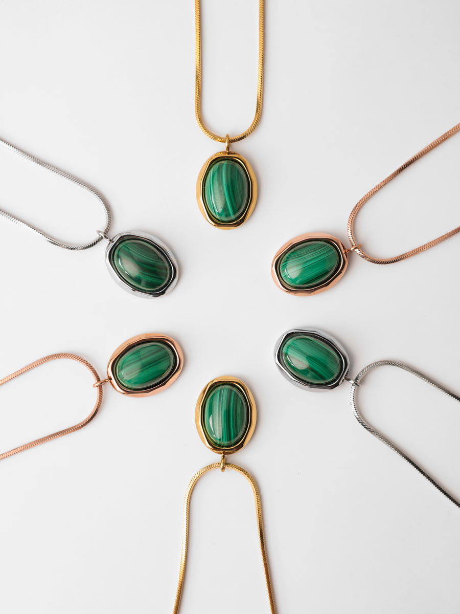 Echoing Dream Dark Green Kette