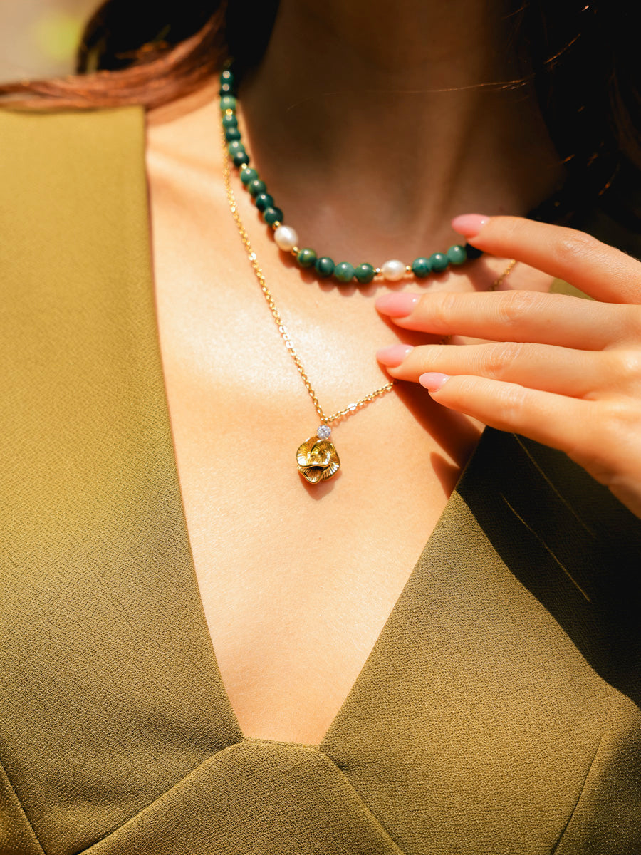 Dawn Pearl Green Kette