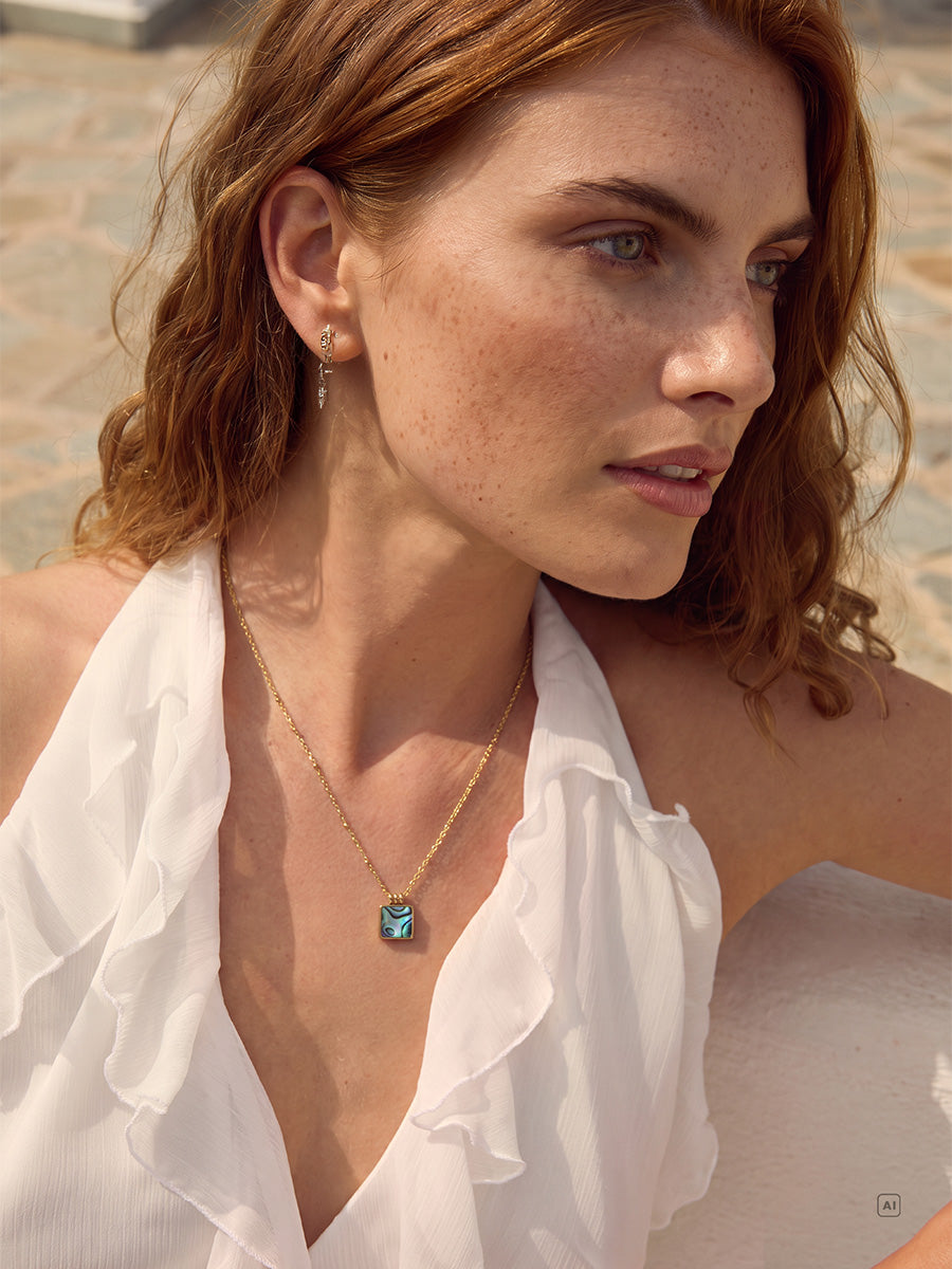 Iridescent Square Kette