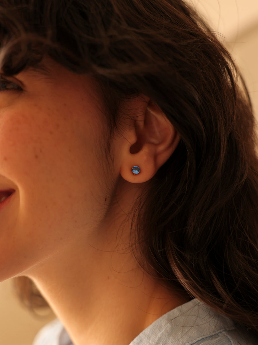 Crystal Delight Dark Blue Small Stub-Ohrringe