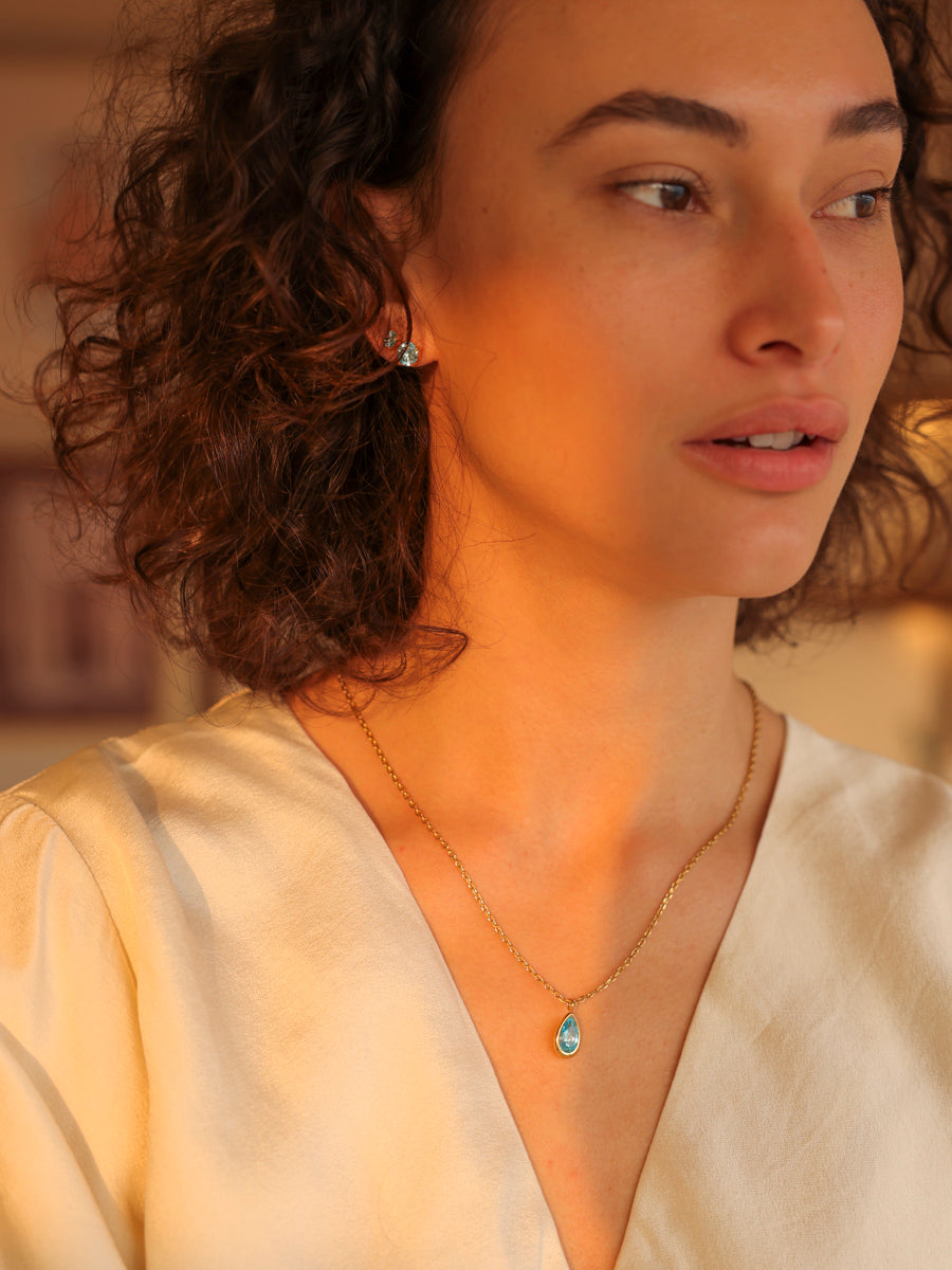 Crystal Delight Light Blue Stub-Ohrringe