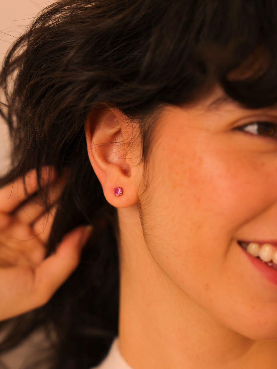 Crystal Delight Ruby Small Stub-Ohrringe