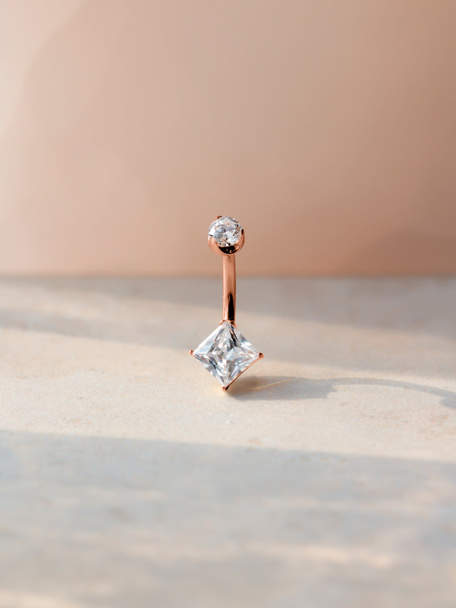 Square Shine Titan Bauchnabelpiercing