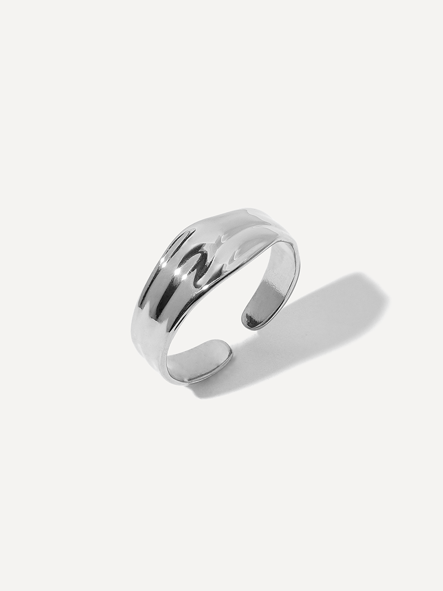 Flowing Grace Ring