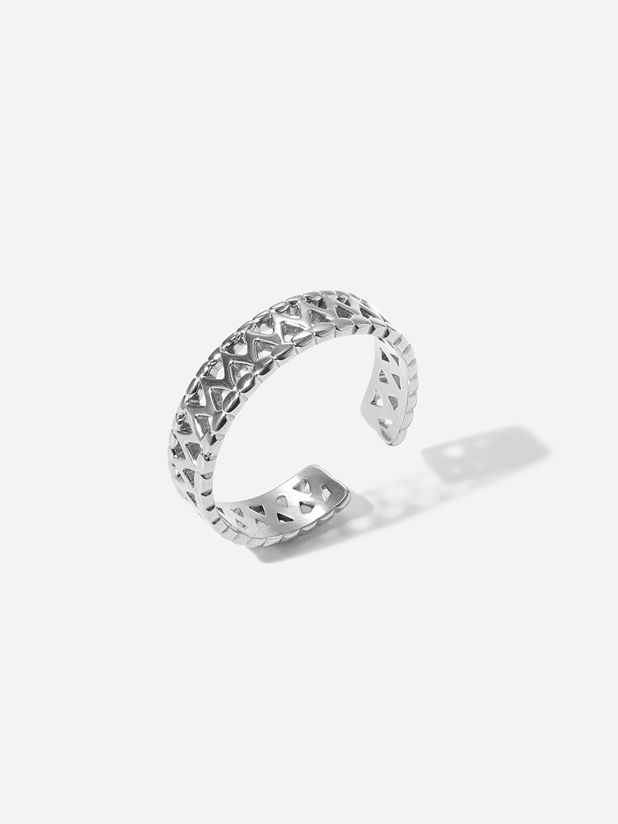 Delicate Texture Ring