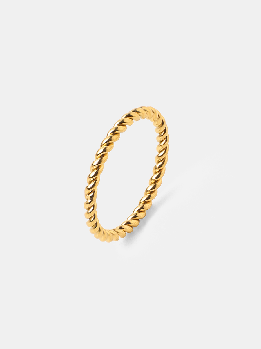 Elegant Twisted Ring