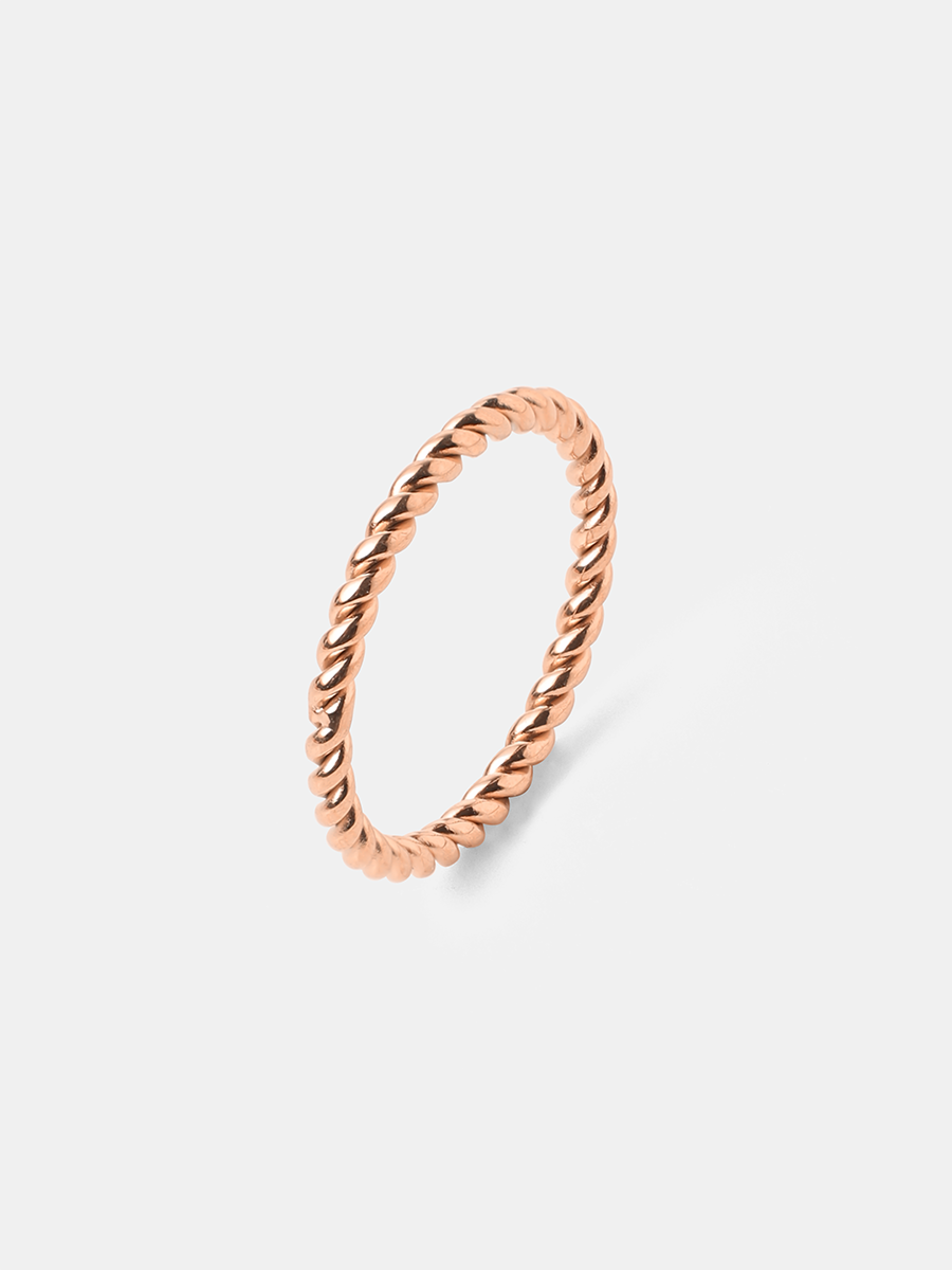 Elegant Twisted Ring