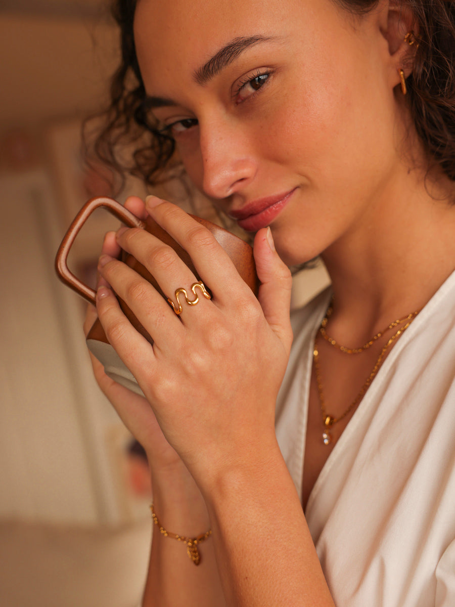 Graceful Wave Ring ICRUSH
