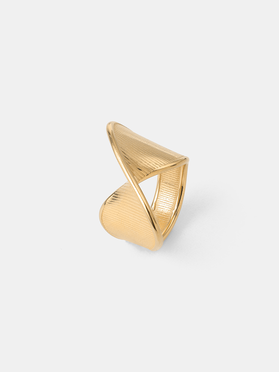 Twisted Beauty Ring