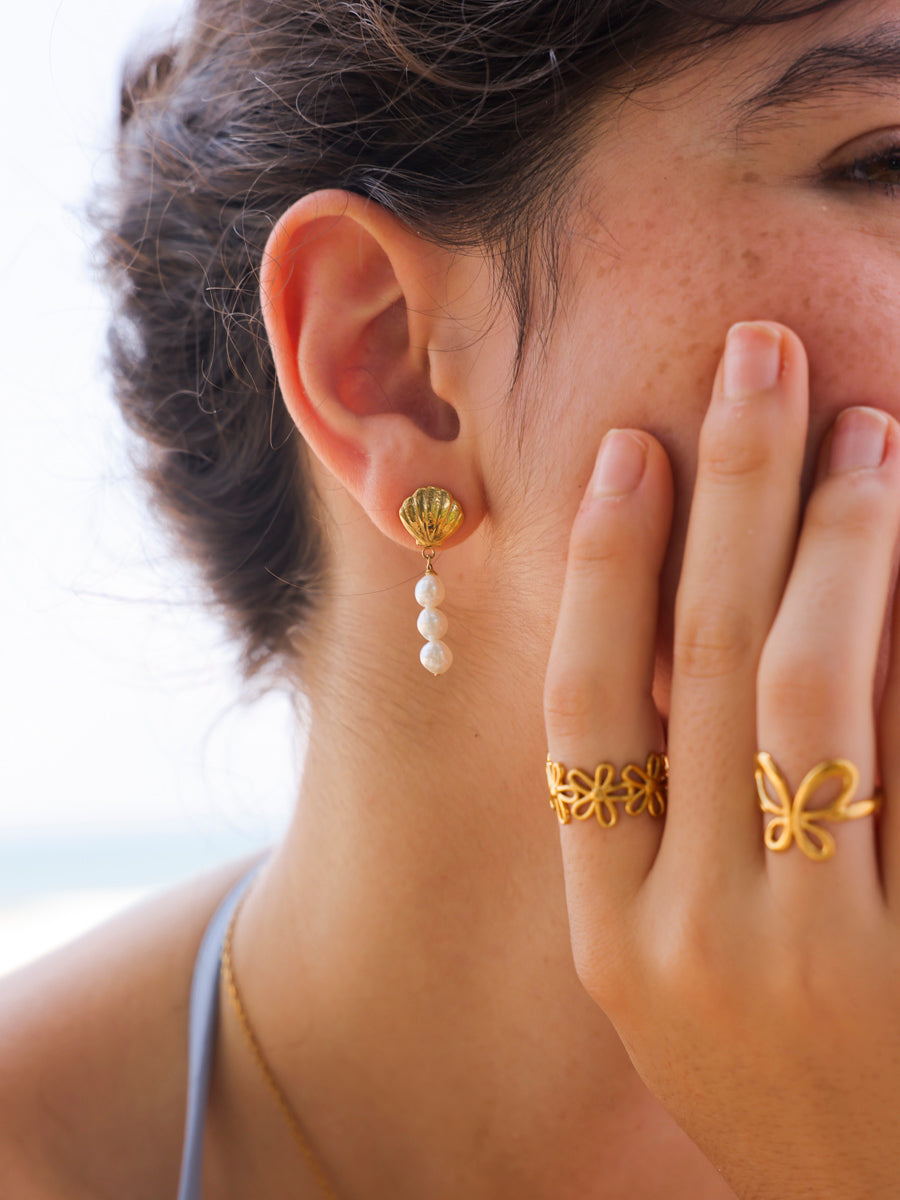Delicate Blossom Ring ICRUSH