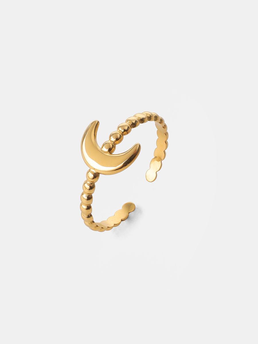 Moon Kiss Ring ICRUSH
