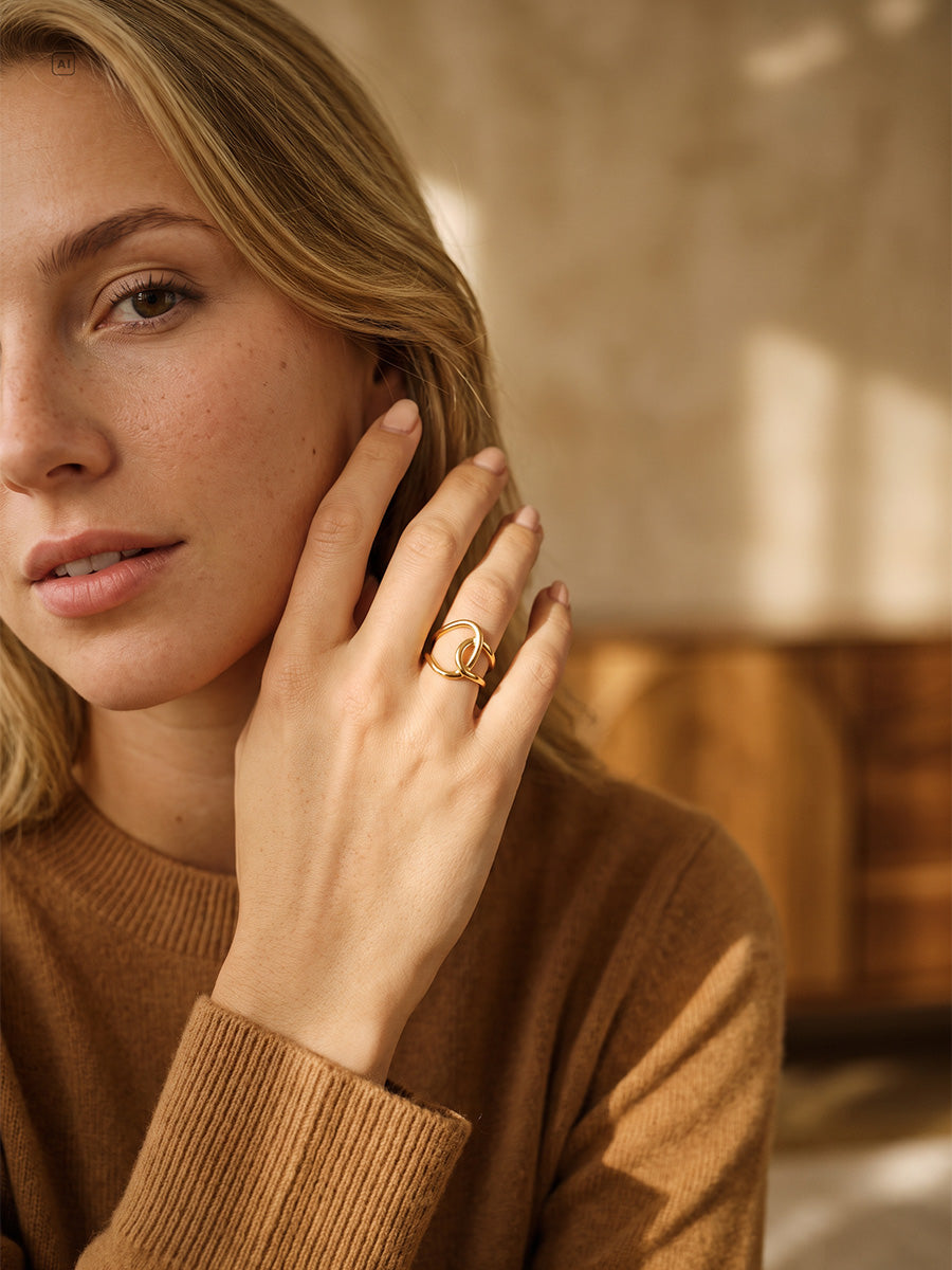 Intertwined Loop Ring