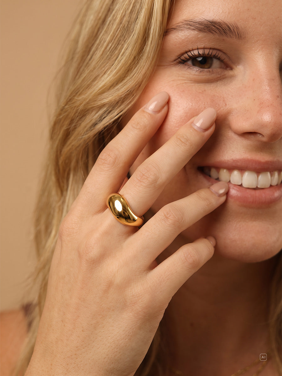 Curved Aesthetic Ring